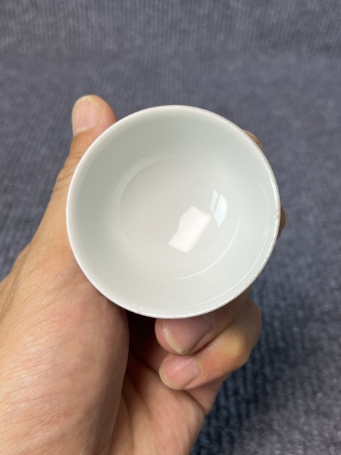 古玩陶瓷胭脂紅軋道小杯真品鑒賞圖