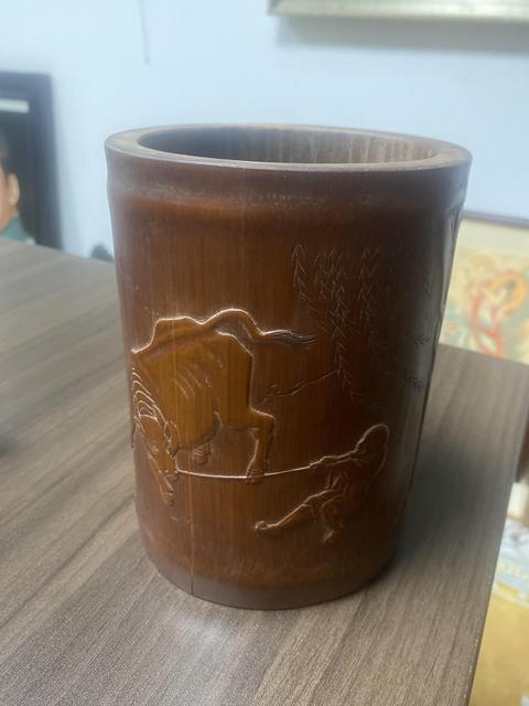 古玩雜項(xiàng)竹刻筆筒真品鑒賞圖