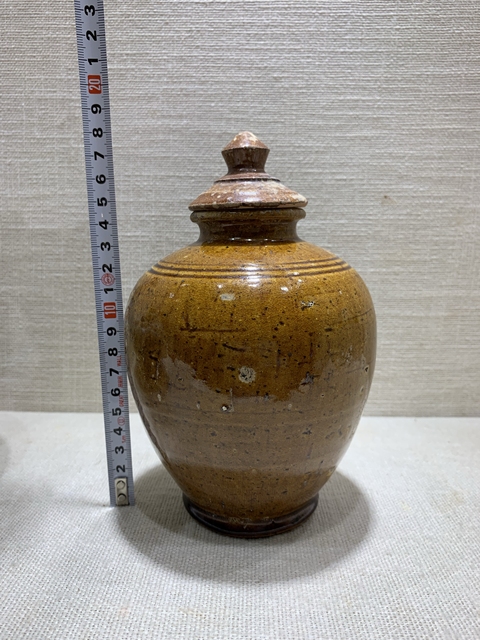 古玩陶瓷鞏縣窯唐黃罐拍賣,當(dāng)前價(jià)格16000元