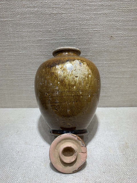 古玩陶瓷鞏縣窯唐黃罐拍賣,當(dāng)前價(jià)格16000元