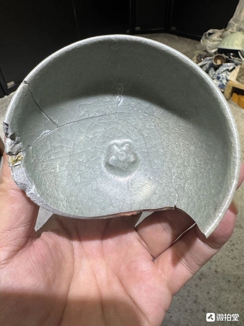 古玩陶瓷龍泉仿官茶盞真品鑒賞圖