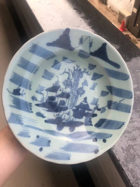 古玩陶瓷清中期，青花山水人物盤(pán)拍賣(mài)，當(dāng)前價(jià)格2000元