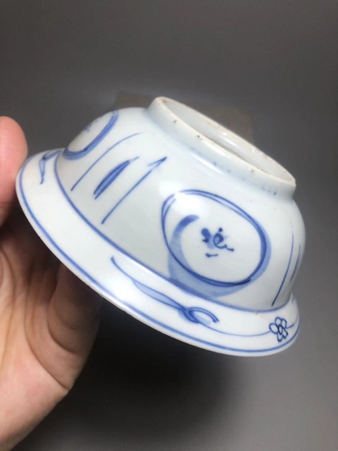 古玩陶瓷青花獸面紋折沿盤真品鑒賞圖