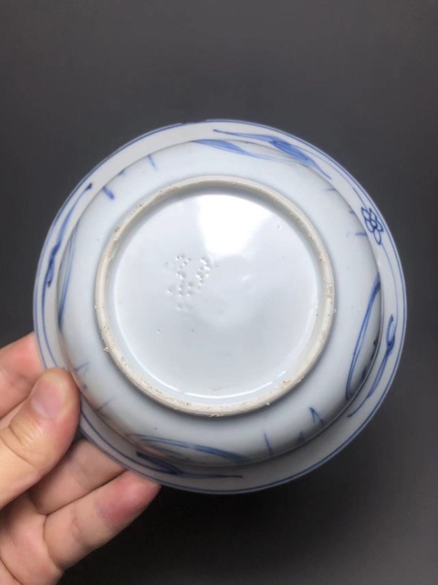 古玩陶瓷青花獸面紋折沿盤真品鑒賞圖