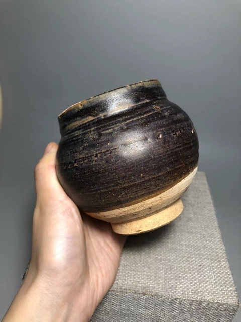 古玩陶瓷褐釉蓋罐真品鑒賞圖