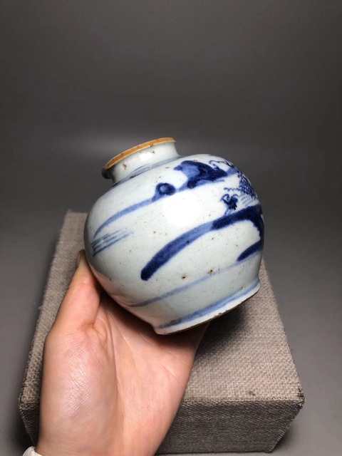古玩陶瓷清乾隆，青花山水人物石榴罐拍賣，當前價格3000元