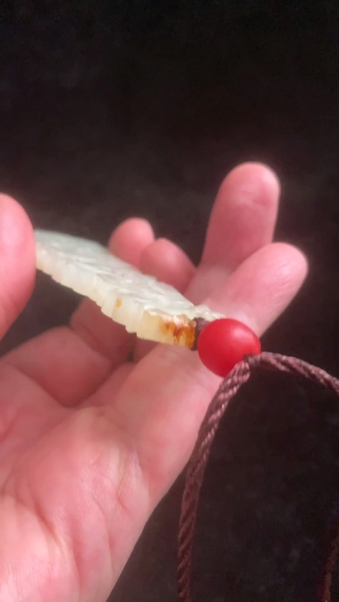 古玩玉器清代和田玉雕“蝴蝶蜻蜓”佩拍賣，當(dāng)前價(jià)格88000元