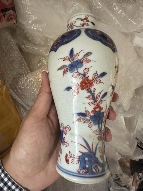 古玩陶瓷青花礬紅花卉紋雞腿瓶拍賣，當前價格2500元