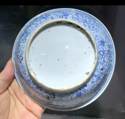 古玩陶瓷青花花卉紋盤真品鑒賞圖