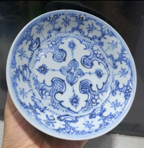 古玩陶瓷青花花卉紋盤真品鑒賞圖