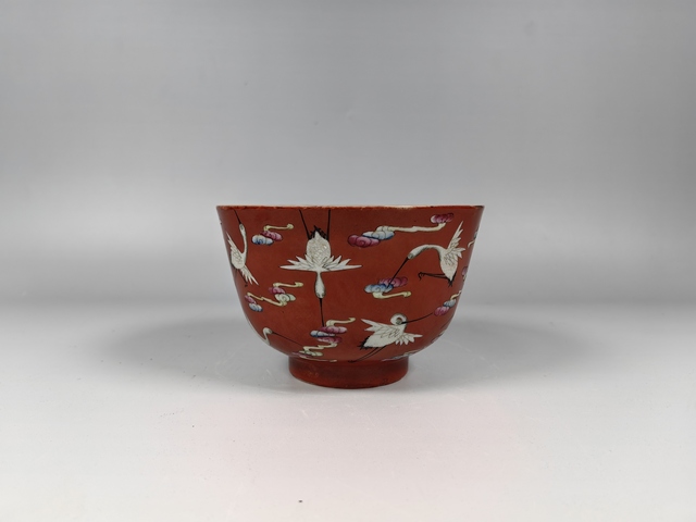 古玩陶瓷民國珊瑚紅釉祥云仙鶴紋粉彩供碗真品鑒賞圖