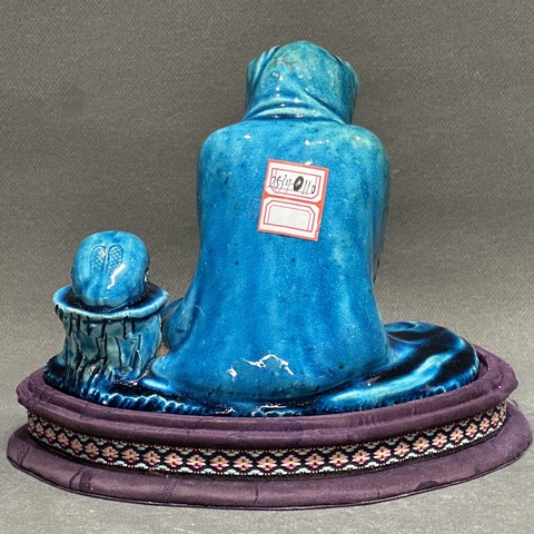 古玩陶瓷孔雀藍釉羅漢塑像真品鑒賞圖