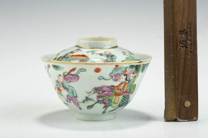 古玩陶瓷清晚·粉彩麒麟送子紋蓋碗真品鑒賞圖