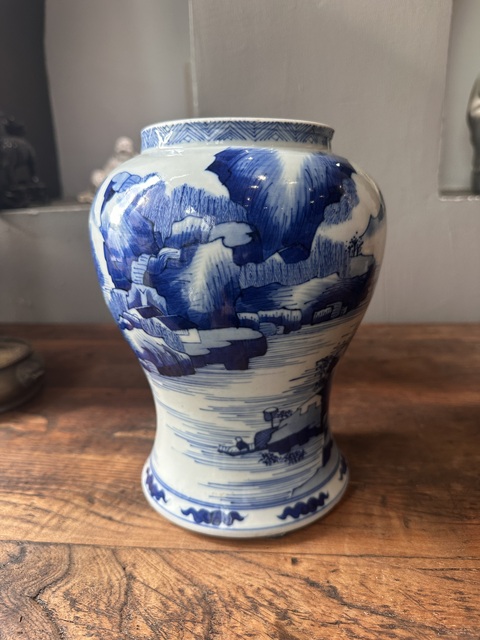 古玩陶瓷人物山水紋青花鳳尾尊標本真品鑒賞圖