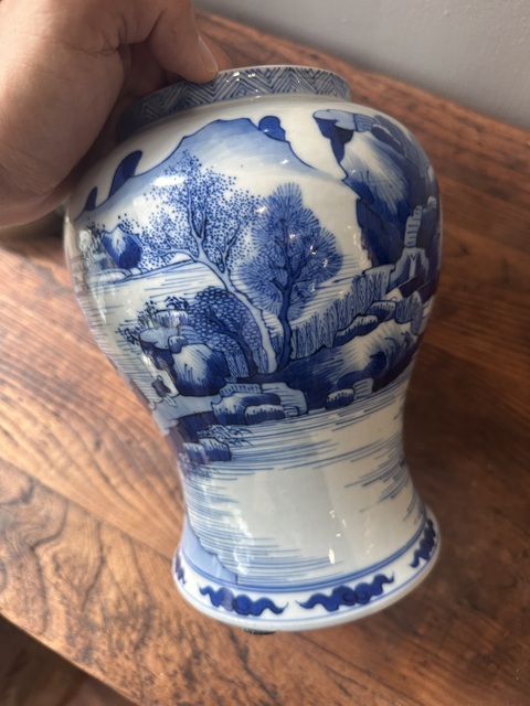 古玩陶瓷人物山水紋青花鳳尾尊標本真品鑒賞圖