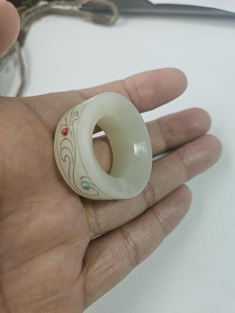 古玩玉器和田玉扳指真品鑒賞圖