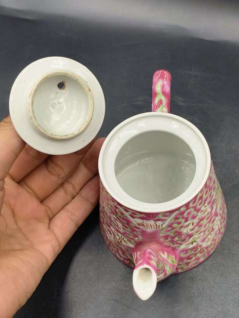 古玩陶瓷民國時期胭脂紅粉彩花卉紋茶壺拍賣，當前價格1500元