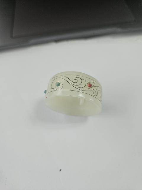 古玩玉器和田玉扳指真品鑒賞圖