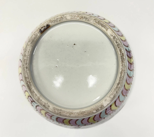 古玩陶瓷清晚期 粉彩花卉紋冬瓜罐真品鑒賞圖