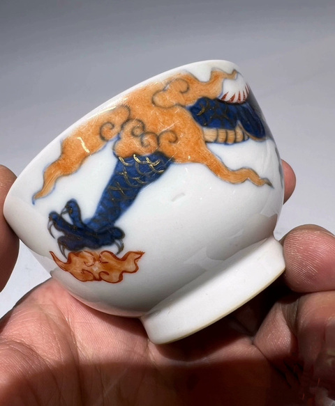 古玩陶瓷青花礬紅龍紋杯碟真品鑒賞圖