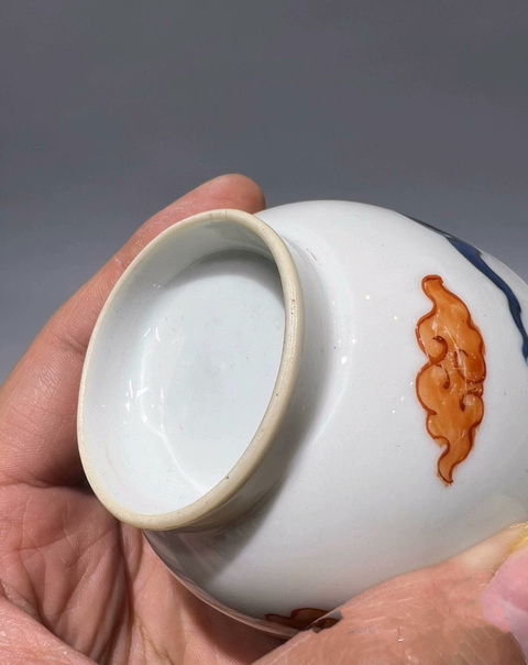 古玩陶瓷青花礬紅龍紋杯碟真品鑒賞圖