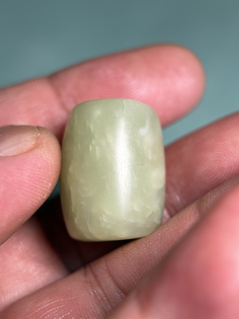 古玩玉器紅山紅沁勒子拍賣，當(dāng)前價格12600元