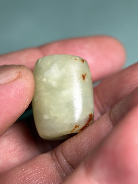 古玩玉器紅山紅沁勒子拍賣，當(dāng)前價格12600元