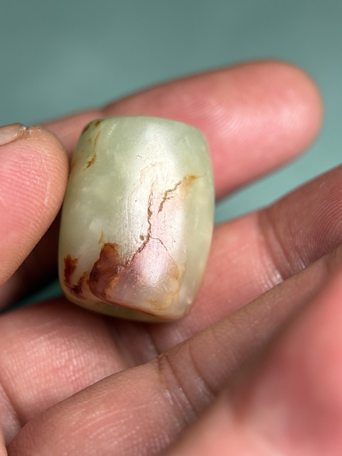 古玩玉器紅山紅沁勒子拍賣，當(dāng)前價格12600元