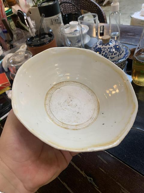 古玩陶瓷白釉八方盤拍賣，當前價格1800元