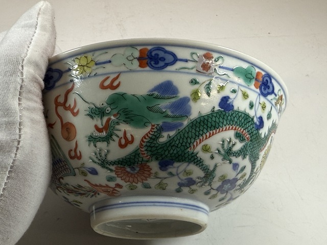 古玩陶瓷青花五彩龍鳳紋宮式碗真品鑒賞圖