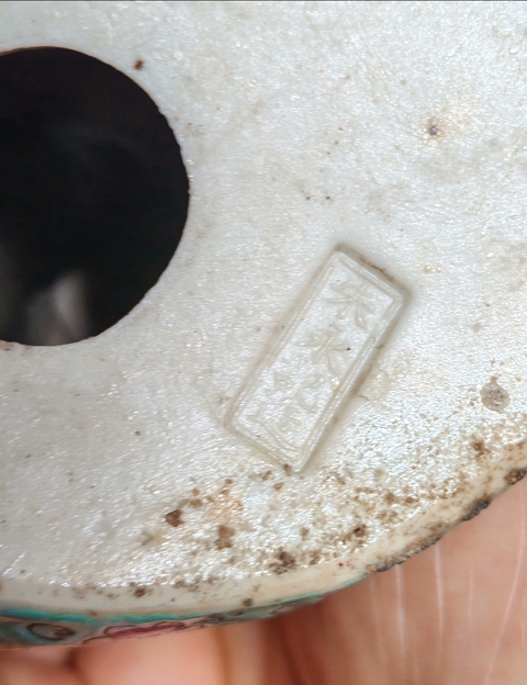 古玩陶瓷粉彩人物塑像真品鑒賞圖