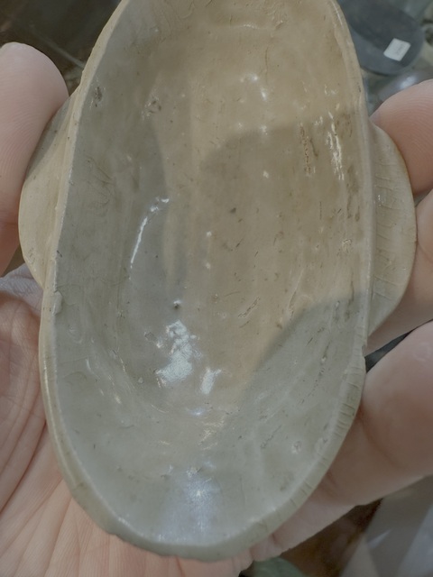 古玩陶瓷越窯青瓷耳杯真品鑒賞圖