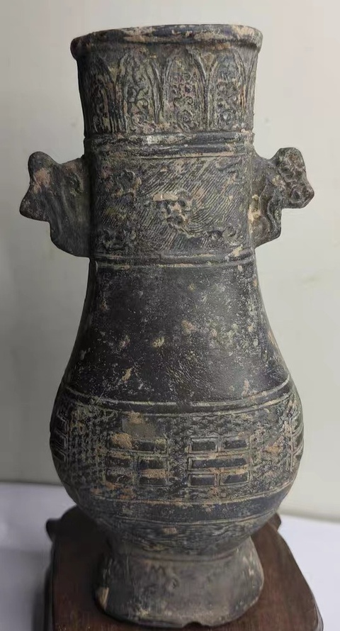 古玩陶瓷元代黑陶雙耳瓶真品鑒賞圖