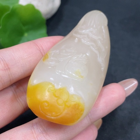 古玩玉器天然和田玉掛件真品鑒賞圖