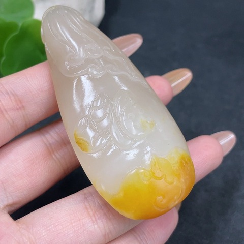 古玩玉器天然和田玉掛件真品鑒賞圖