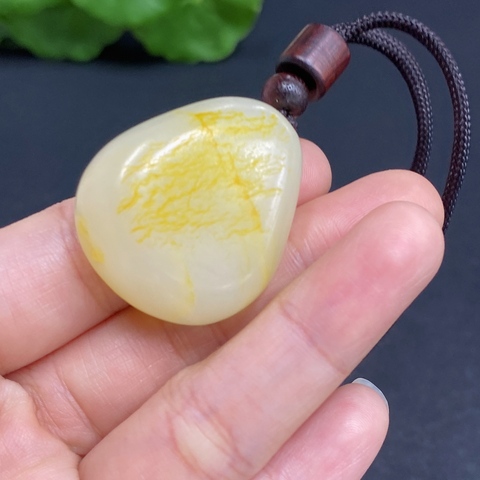 古玩玉器天然和田玉掛件真品鑒賞圖