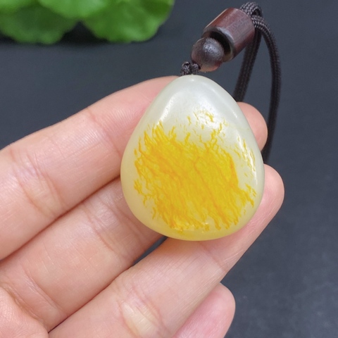 古玩玉器天然和田玉掛件真品鑒賞圖