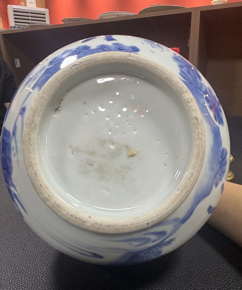 古玩陶瓷明崇禎 青花人物紋蒜頭瓶真品鑒賞圖