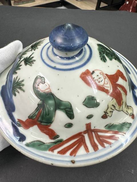 古玩陶瓷青花五彩將軍罐真品鑒賞圖
