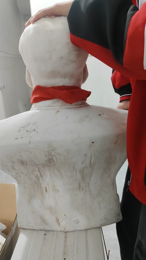 古玩陶瓷偉人塑像真品鑒賞圖