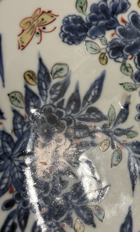 古玩陶瓷青花加五彩花卉紋大盤真品鑒賞圖