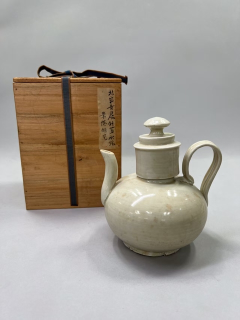 古玩陶瓷北宋時期白釉執壺真品鑒賞圖
