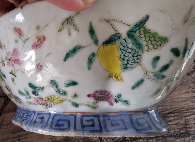 古玩陶瓷清同治?粉彩飛黃騰達福壽三多海棠貢碗拍賣,當前價格1800元