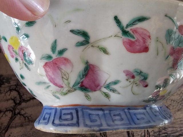 古玩陶瓷清同治?粉彩飛黃騰達福壽三多海棠貢碗拍賣,當前價格1800元