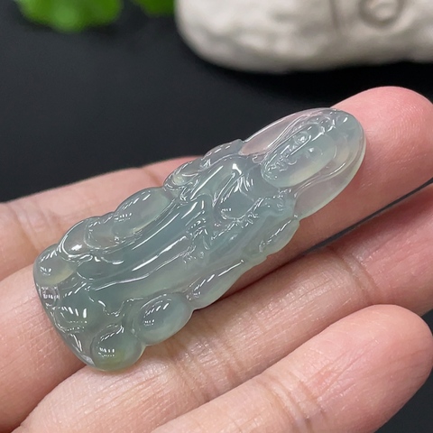 古玩玉器322天然翡翠觀音題材掛件  配證書拍賣，當前價格358元