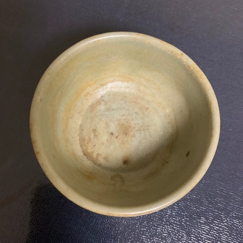 古玩陶瓷龍泉窯臥足杯真品鑒賞圖
