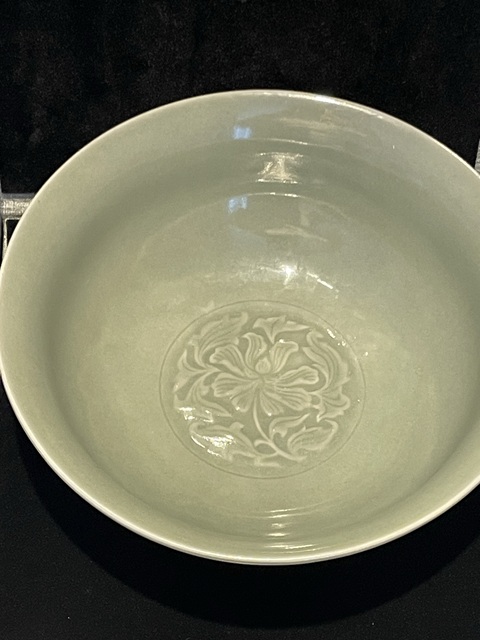 古玩陶瓷青瓷大碗真品鑒賞圖