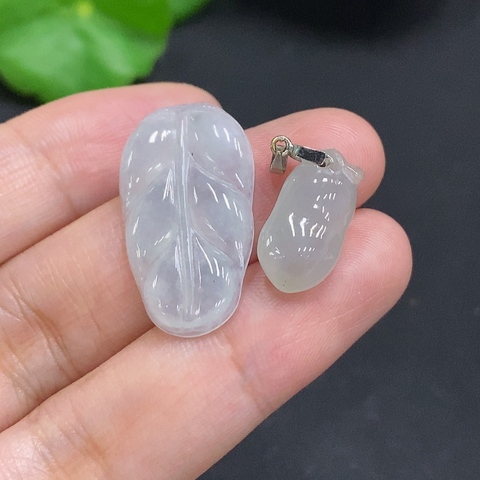 古玩玉器236天然翡翠掛件兩件一手走拍賣,當(dāng)前價(jià)格298元