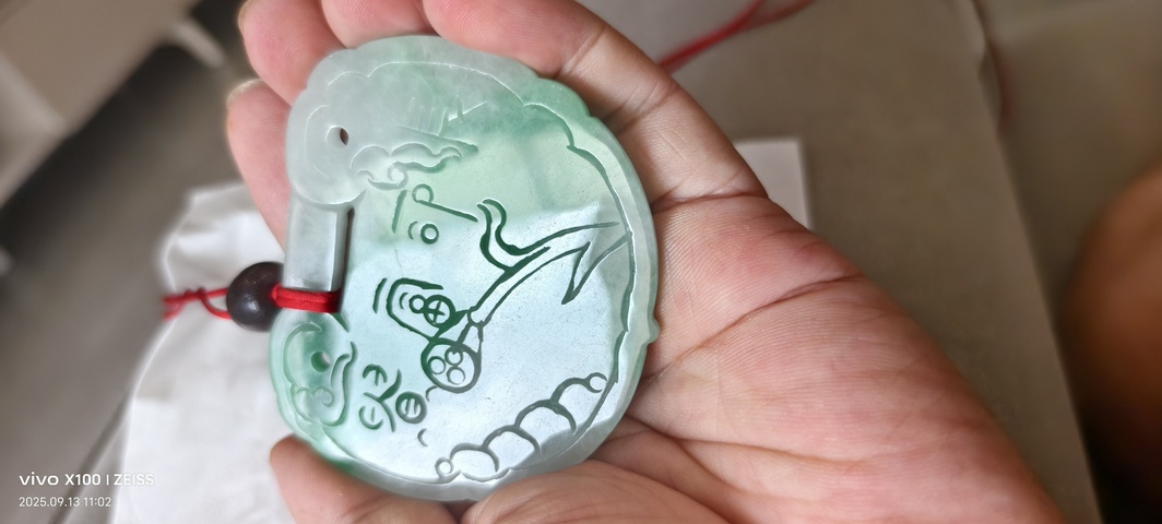 古玩玉器“染色”非天然翡翠鎖佩真品鑒賞圖