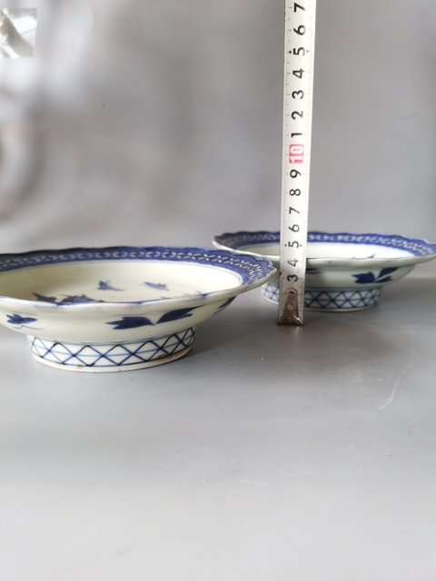 古玩陶瓷晚清民國青花蝶戀花花口盤一對拍賣,當前價格916元